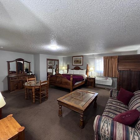 Regency Inn Dodge City Extérieur photo
