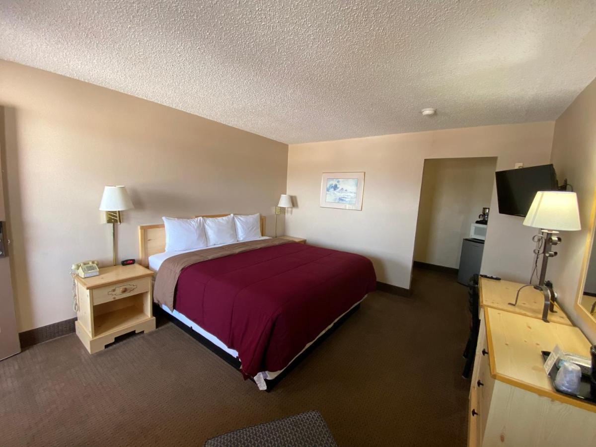 Regency Inn Dodge City Extérieur photo