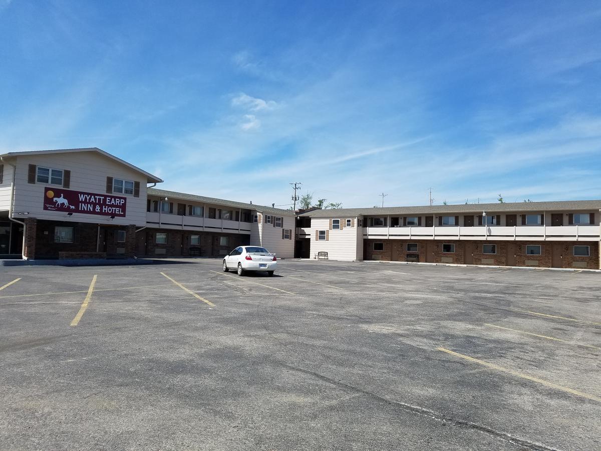 Regency Inn Dodge City Extérieur photo